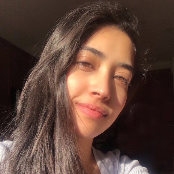 Meet your Posher, Bidushi - Picture 1 of 1